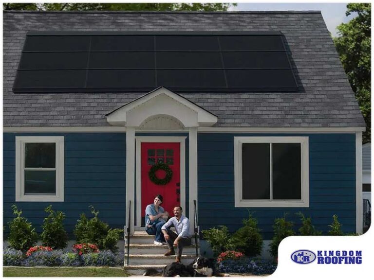 Read more about the article Do Solar Roof Panels Heat Up Your Roof?